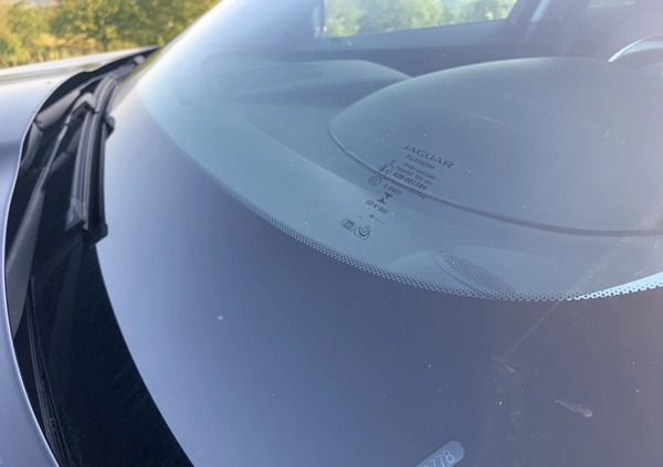 Jaguar F-Pace cena 117000 przebieg: 110000, rok produkcji 2018 z Wrocław małe 154
